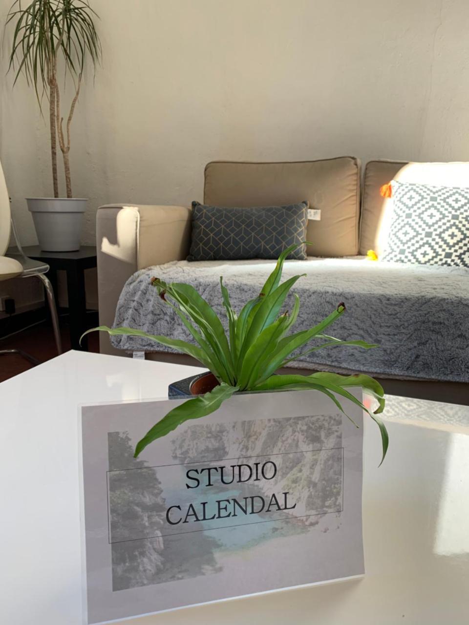 Studio Calendal Apartment Cassis Exterior photo